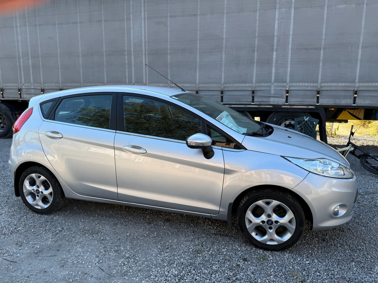 Ford Fiesta 1.6TDCi, снимка 3 - Автомобили и джипове - 54442780