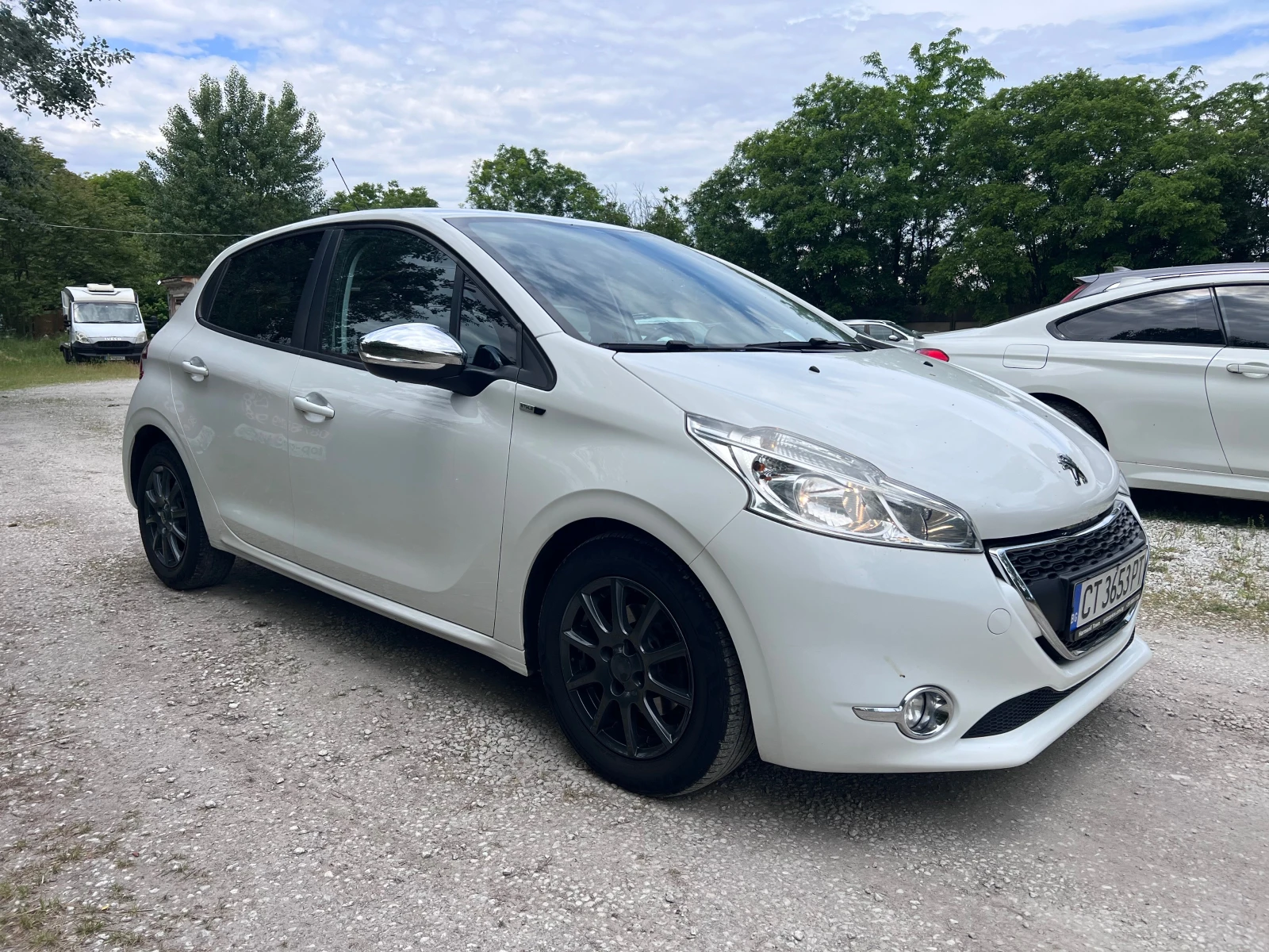 Peugeot 208 1.6hdi, снимка 3 - Автомобили и джипове - 54604007