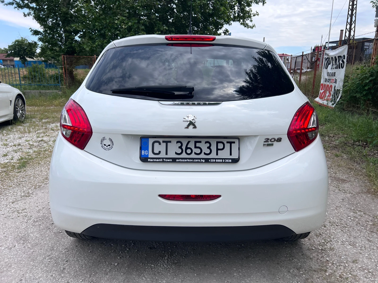 Peugeot 208 1.6hdi, снимка 5 - Автомобили и джипове - 54604007