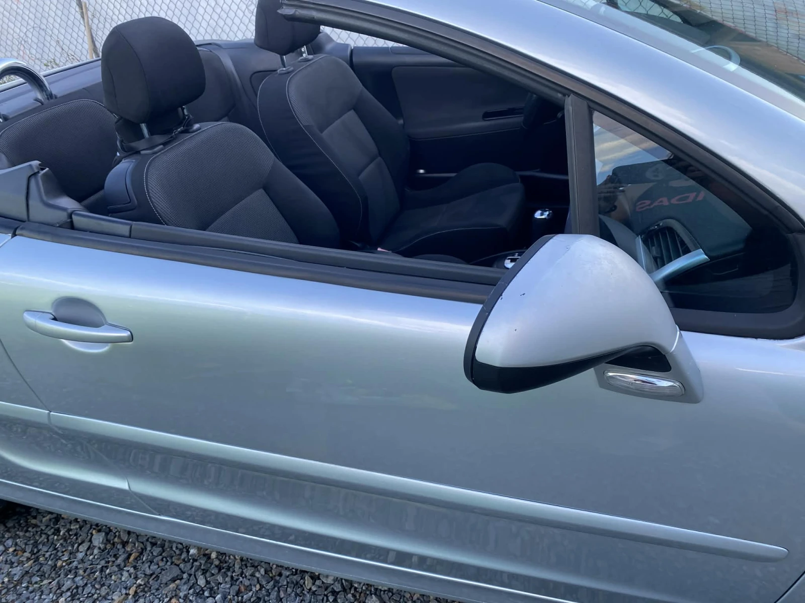 Peugeot 207 CC, снимка 4 - Автомобили и джипове - 55013538