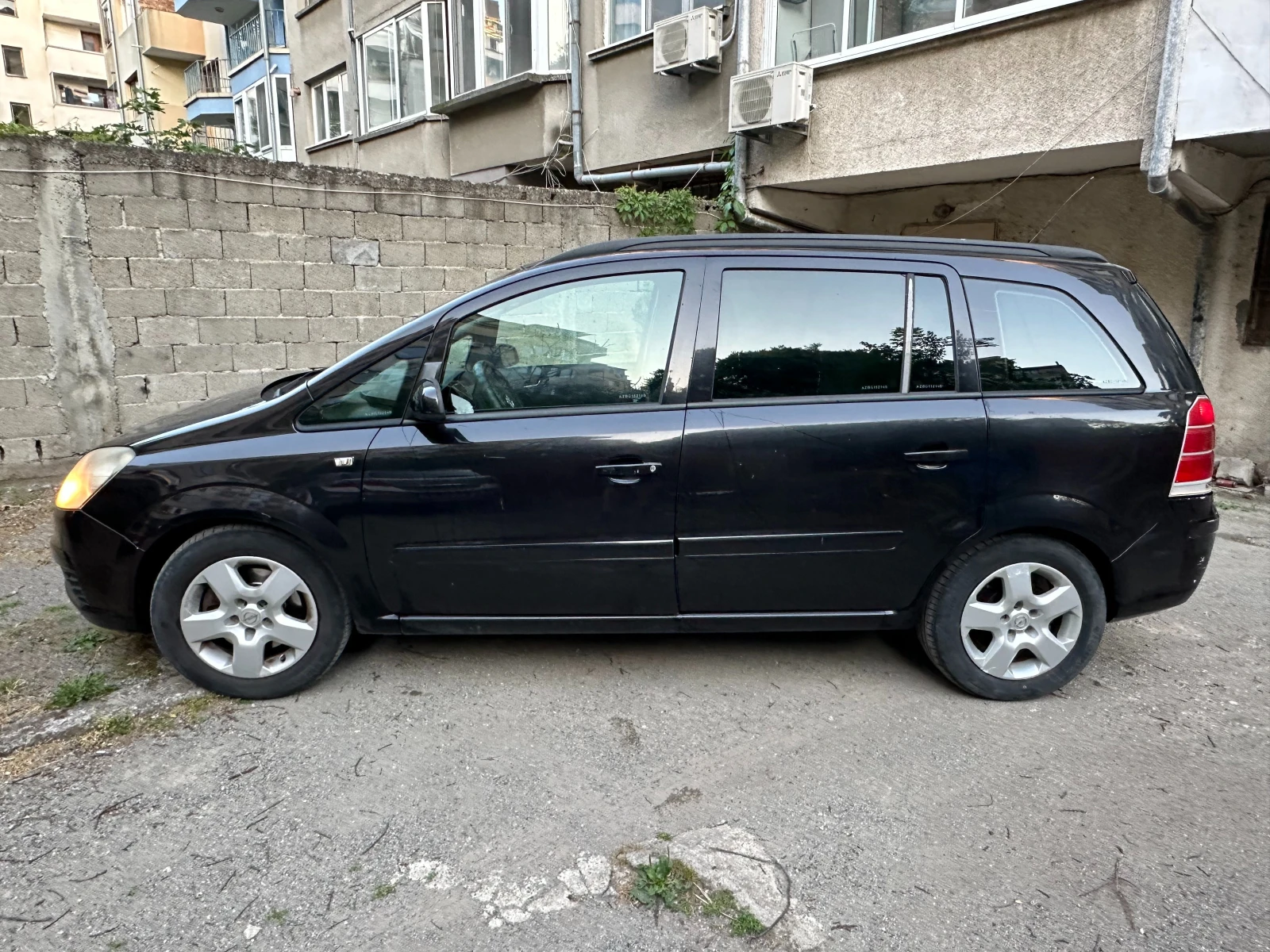 Opel Zafira ПЪРВИ СОБСТВЕНИК, РЕАЛНИ КИЛОМЕТРИ, снимка 7 - Автомобили и джипове - 55016252
