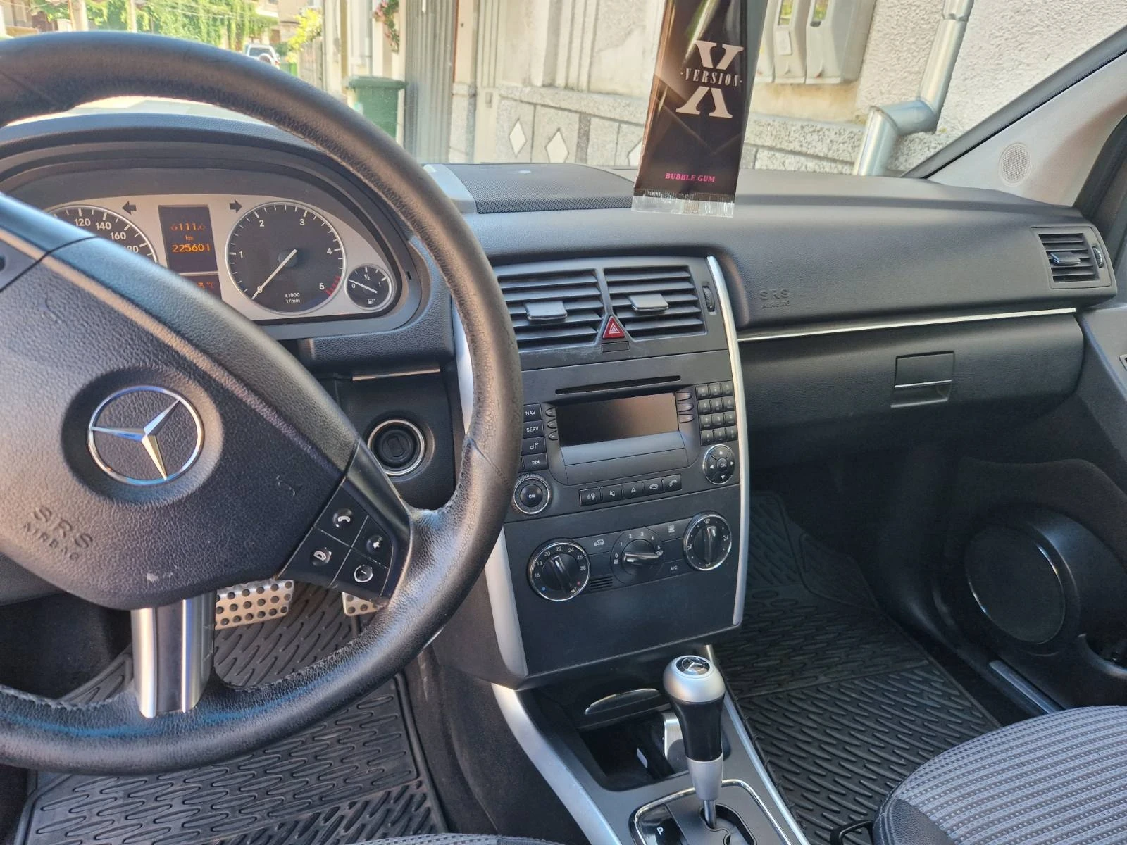 Mercedes-Benz B 200, снимка 9 - Автомобили и джипове - 55384461