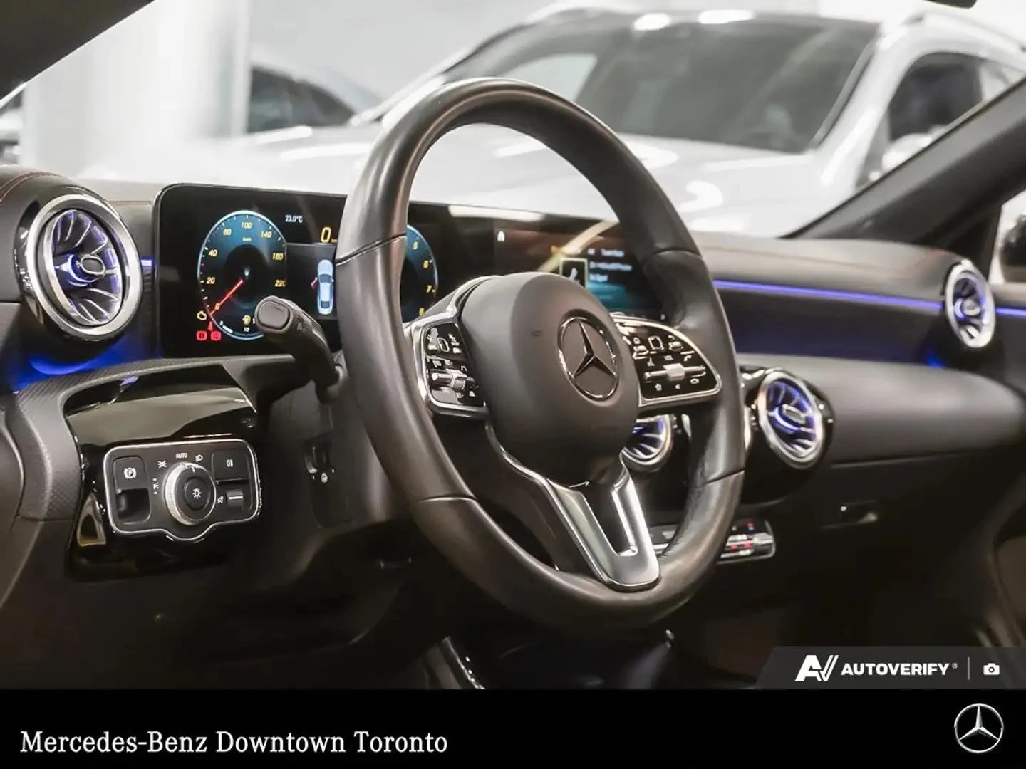 Mercedes-Benz CLA 250 4MATIC/360CAMERA/SUNROOF/NIGHT-PKG, снимка 5 - Автомобили и джипове - 55407862