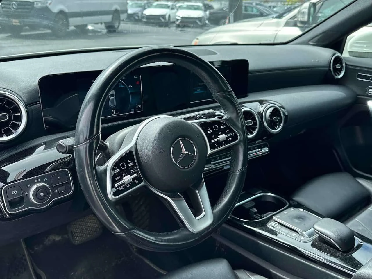 Mercedes-Benz A 250 4MATIC* DISTRONIC* ПОДГРЕВ* АВТОКРЕДИТ* , снимка 5 - Автомобили и джипове - 55539400