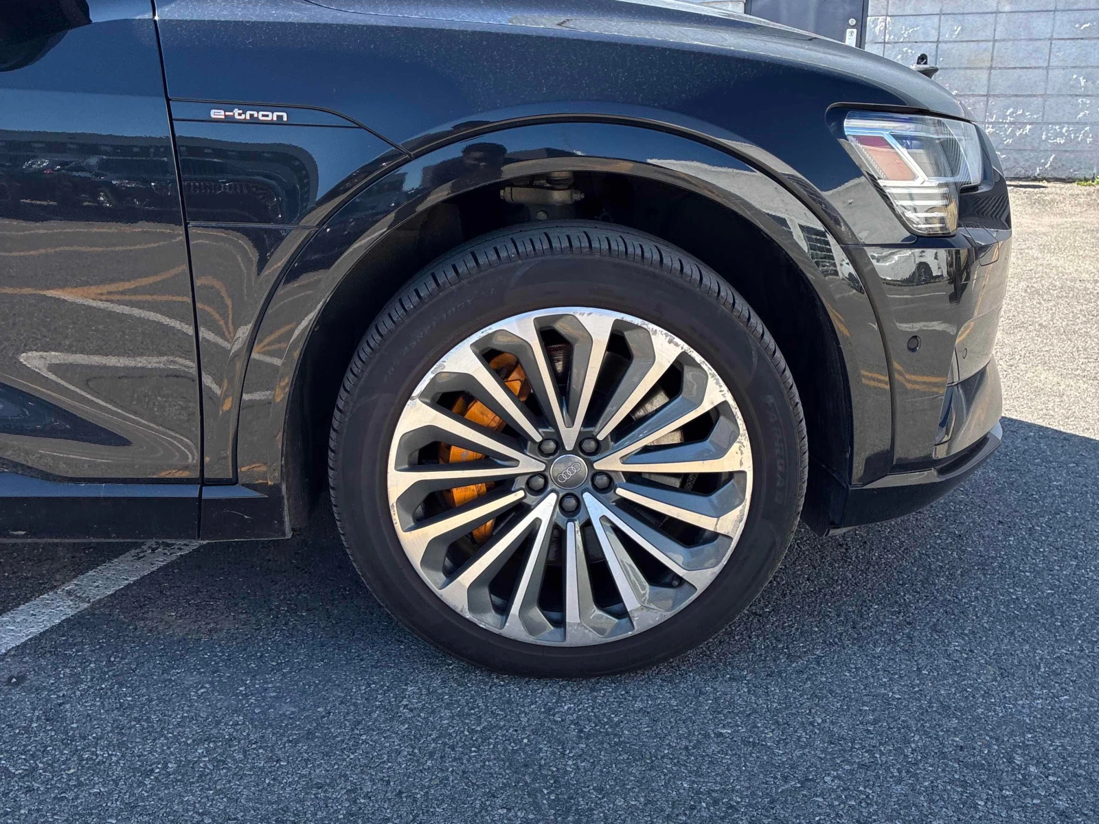 Audi E-Tron TECHNIK * ГЛАВНО ПРЕДСТАВИТЕЛСТВО НА BMW* , снимка 6 - Автомобили и джипове - 55887281