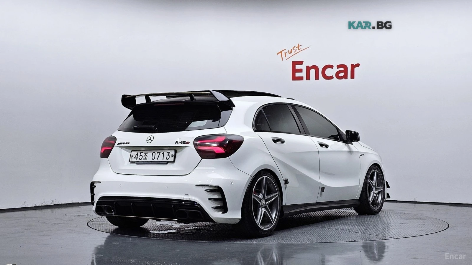 Mercedes-Benz A45 AMG 4MATIC* КОЖА* ПОДГРЕВ* ПАНОРАМА* КАМЕРА* NAVI* , снимка 2 - Автомобили и джипове - 55898604