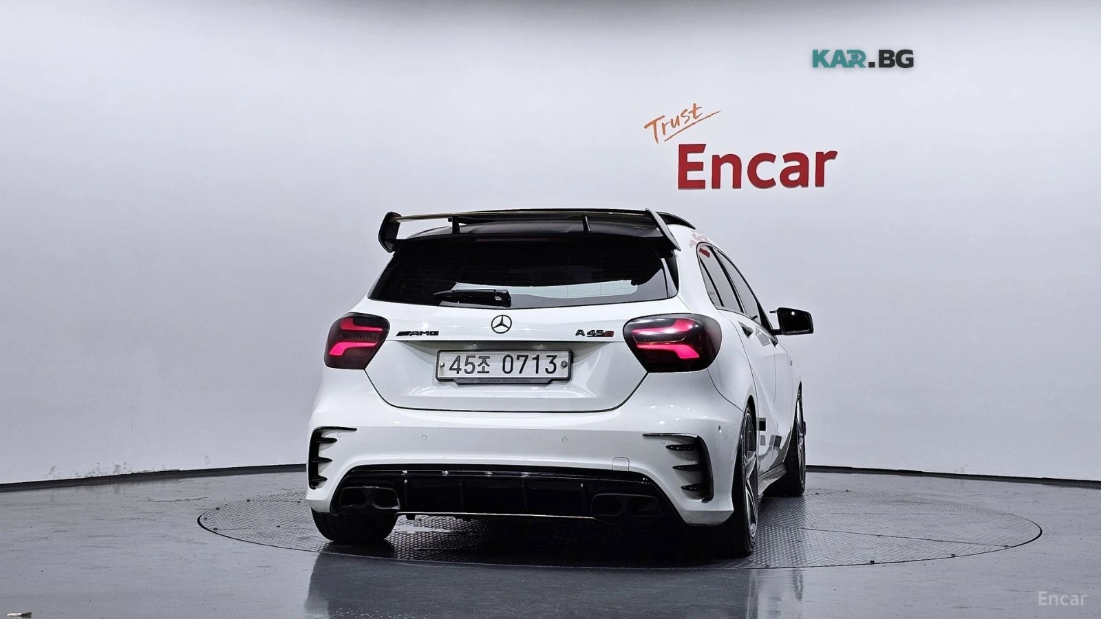 Mercedes-Benz A45 AMG 4MATIC* КОЖА* ПОДГРЕВ* ПАНОРАМА* КАМЕРА* NAVI* , снимка 4 - Автомобили и джипове - 55898604
