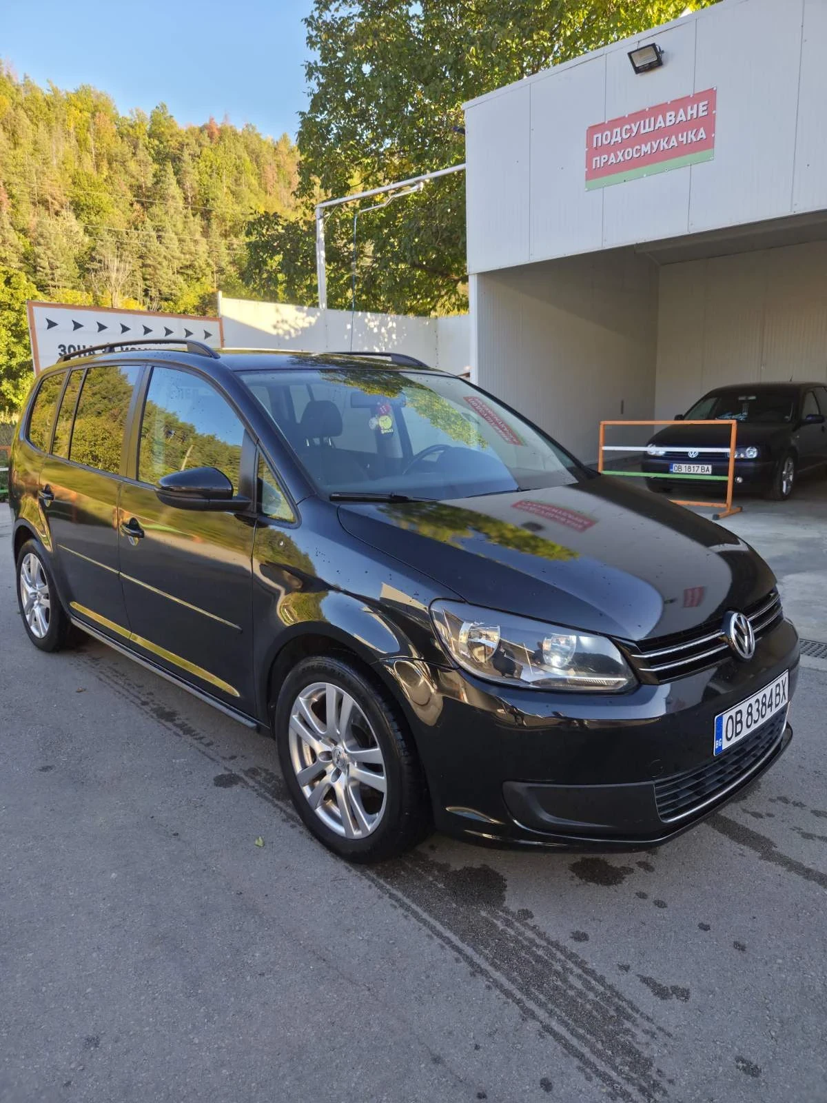 VW Touran, снимка 2 - Автомобили и джипове - 56406576