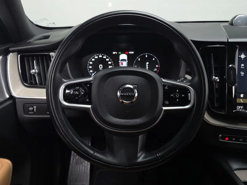 Volvo XC60 D5 Inscription| 190к.с.| ВКЛ.ТЕХНОТЕСТ, снимка 13 - Автомобили и джипове - 55616446