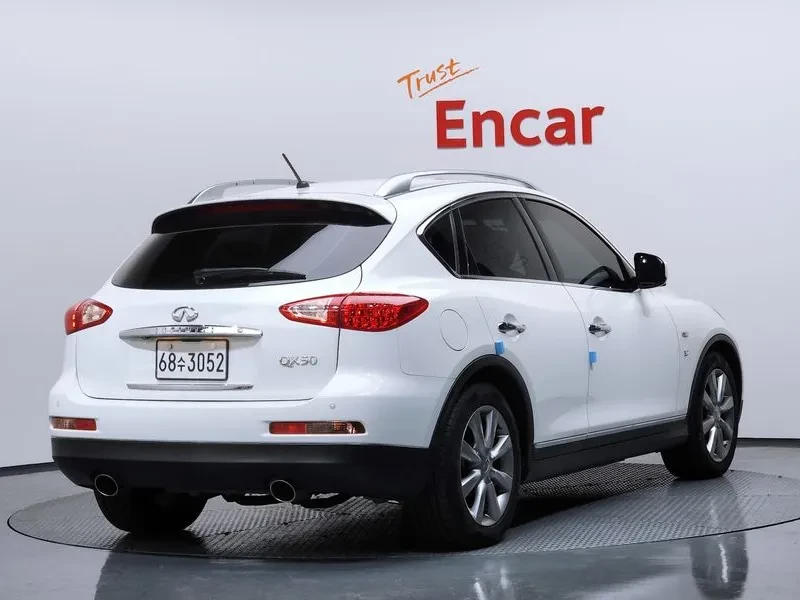 Infiniti QX50 3.7 AWD, снимка 2 - Автомобили и джипове - 55705219
