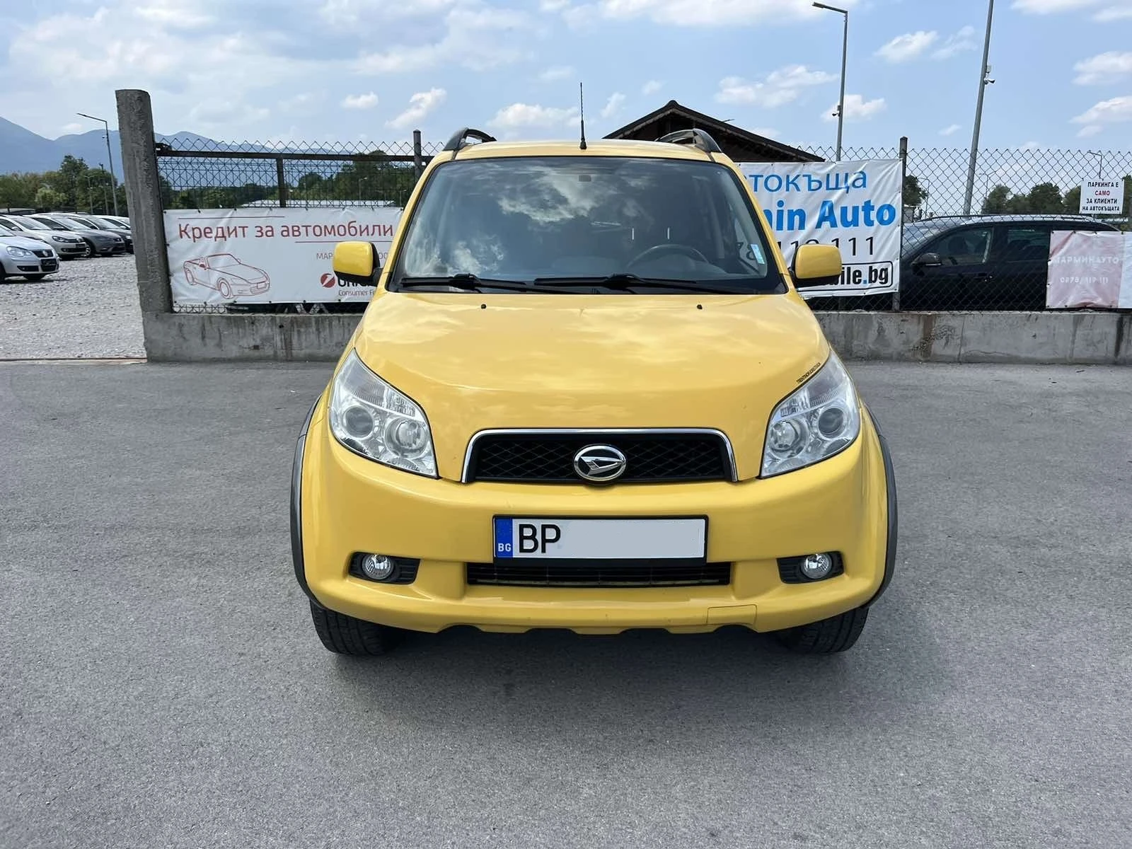 Daihatsu Terios 1.5I 105кс 4Х4 КЛИМАИК РЕГИСТРИРАН ОБСЛУЖЕН - изображение 2