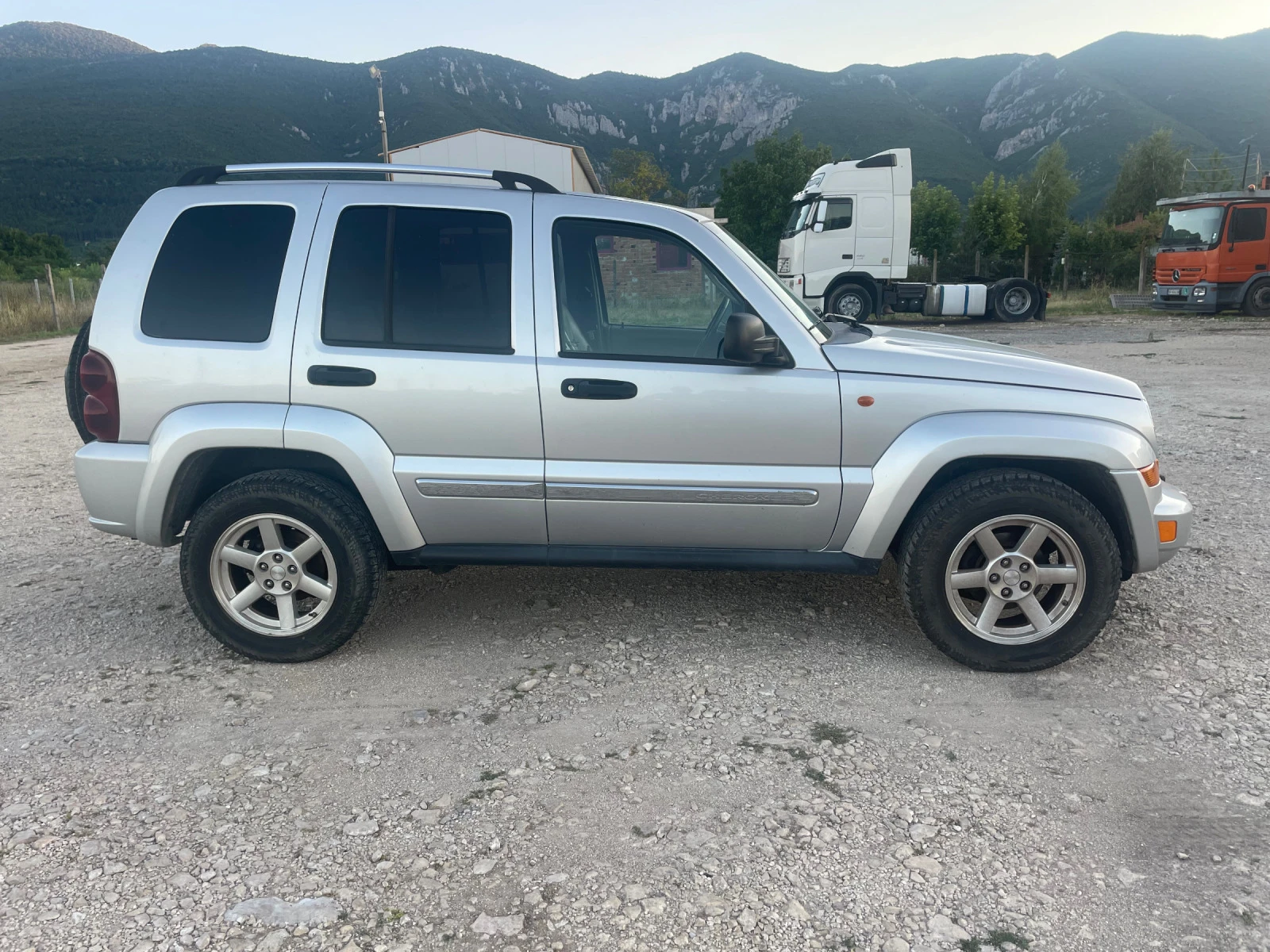 Jeep Cherokee 2.8TDI-ITALIA - изображение 4