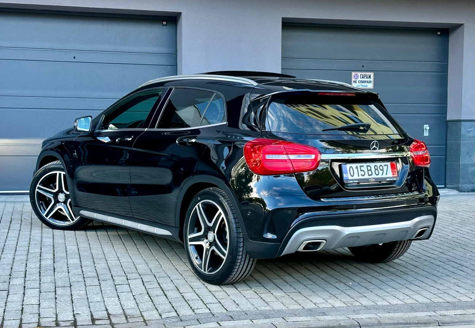 Mercedes-Benz GLA 220 AMG Line / Pano / Navi  - изображение 6