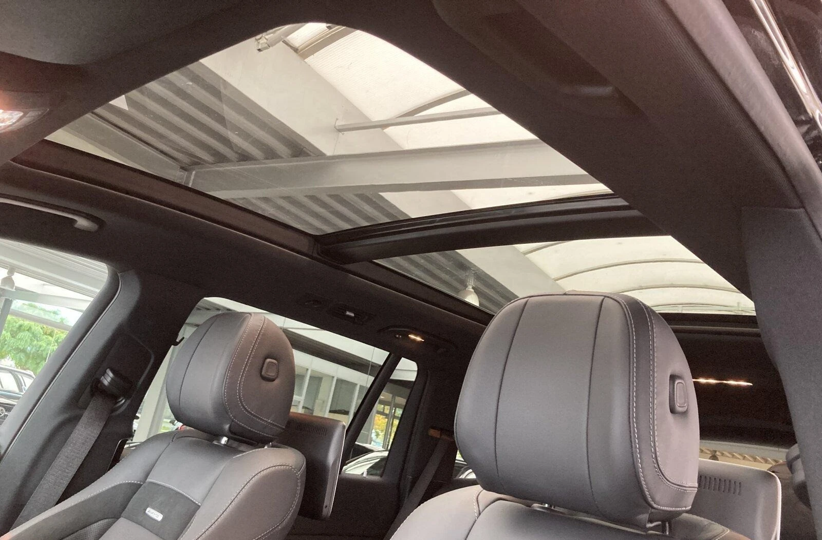 Mercedes-Benz GLS 63 AMG /4-MATIC/FACELIFT/BURM/PANO/ACTIVE RIDE/HEAD UP/TV - изображение 9