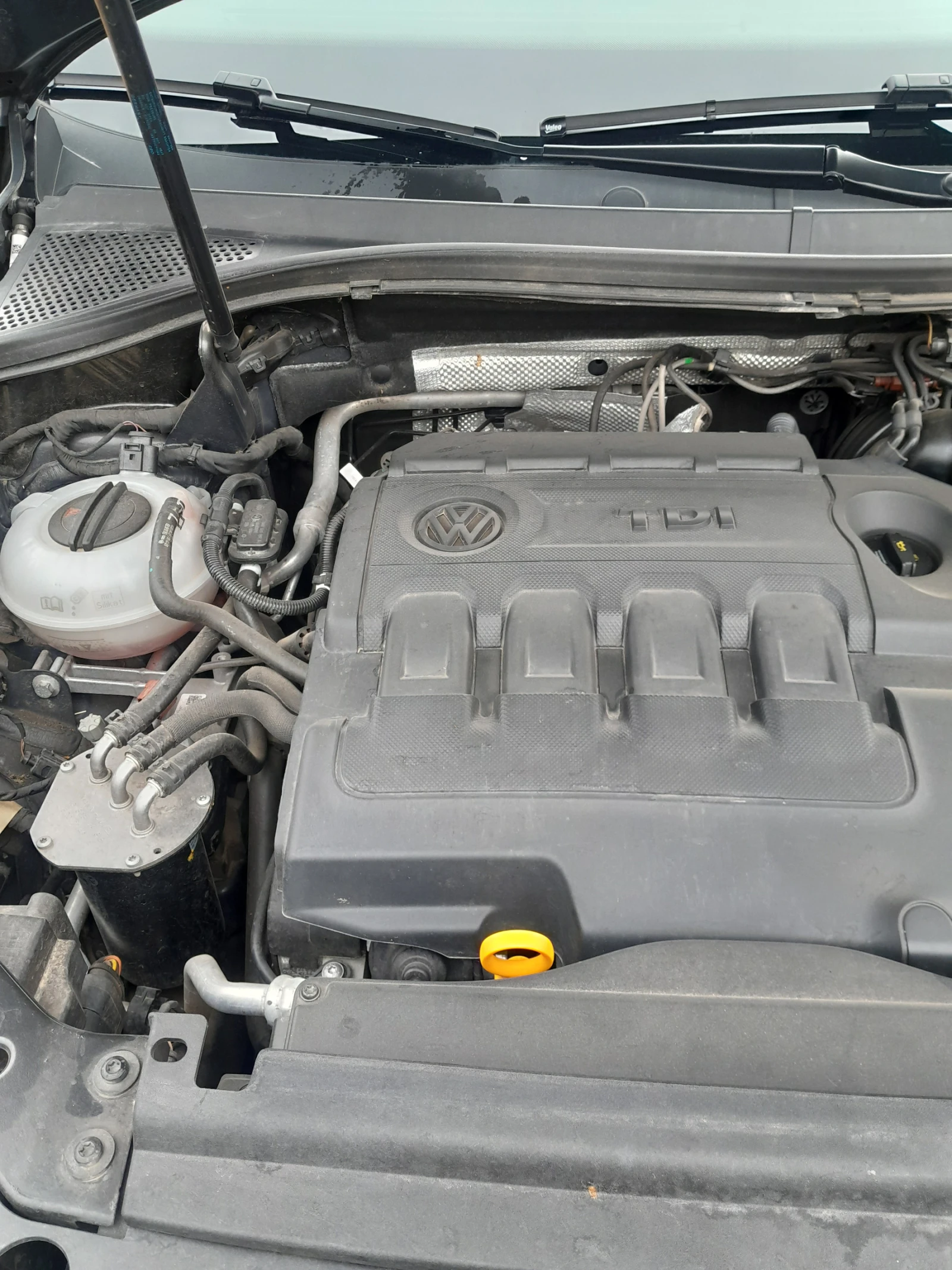 VW Tiguan R-line, снимка 16 - Автомобили и джипове - 54096212