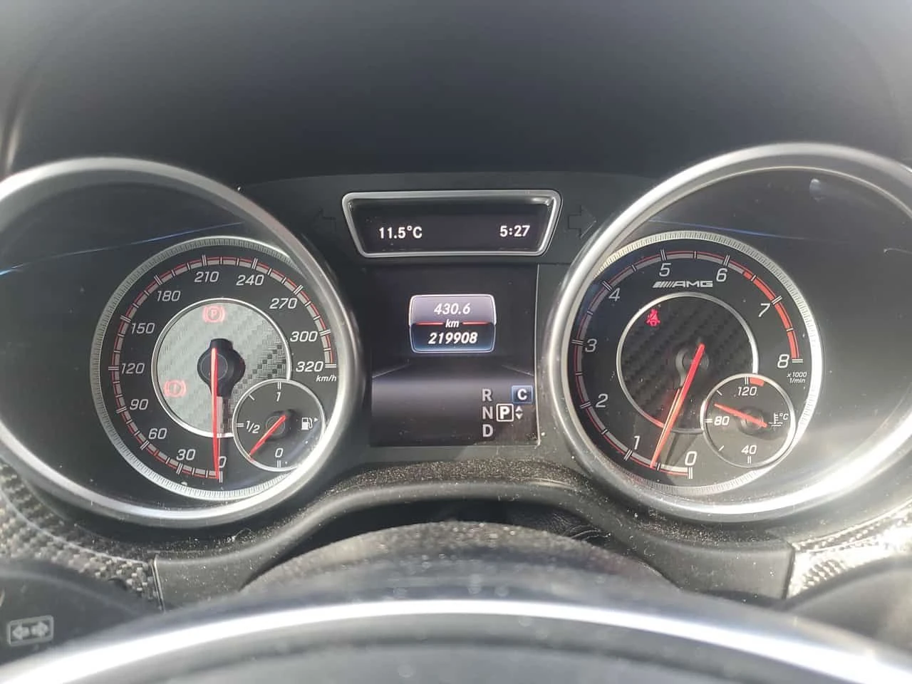 Mercedes-Benz GLE 63 S AMG * CARFAX * 360 * ОБДУХВАНЕ * NAVI, снимка 8 - Автомобили и джипове - 54460385