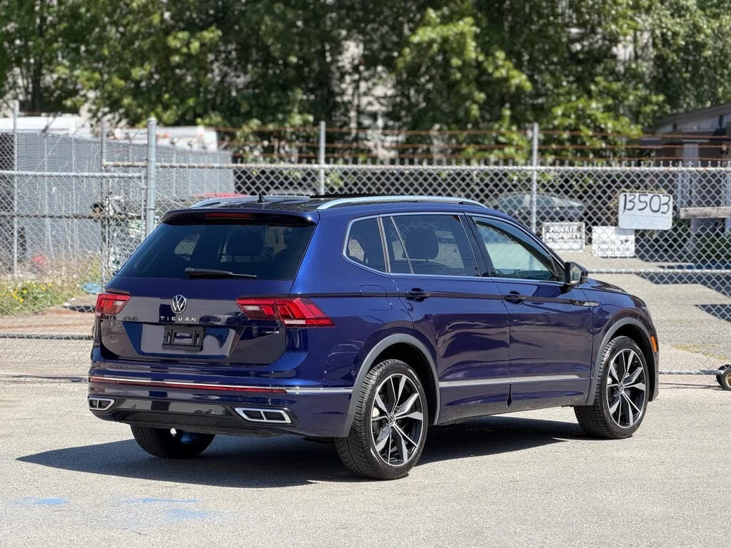 VW Tiguan HIGHLINE* R-LINE* 4MOTION* ПАНО* КАМЕРИ* , снимка 4 - Автомобили и джипове - 54511016