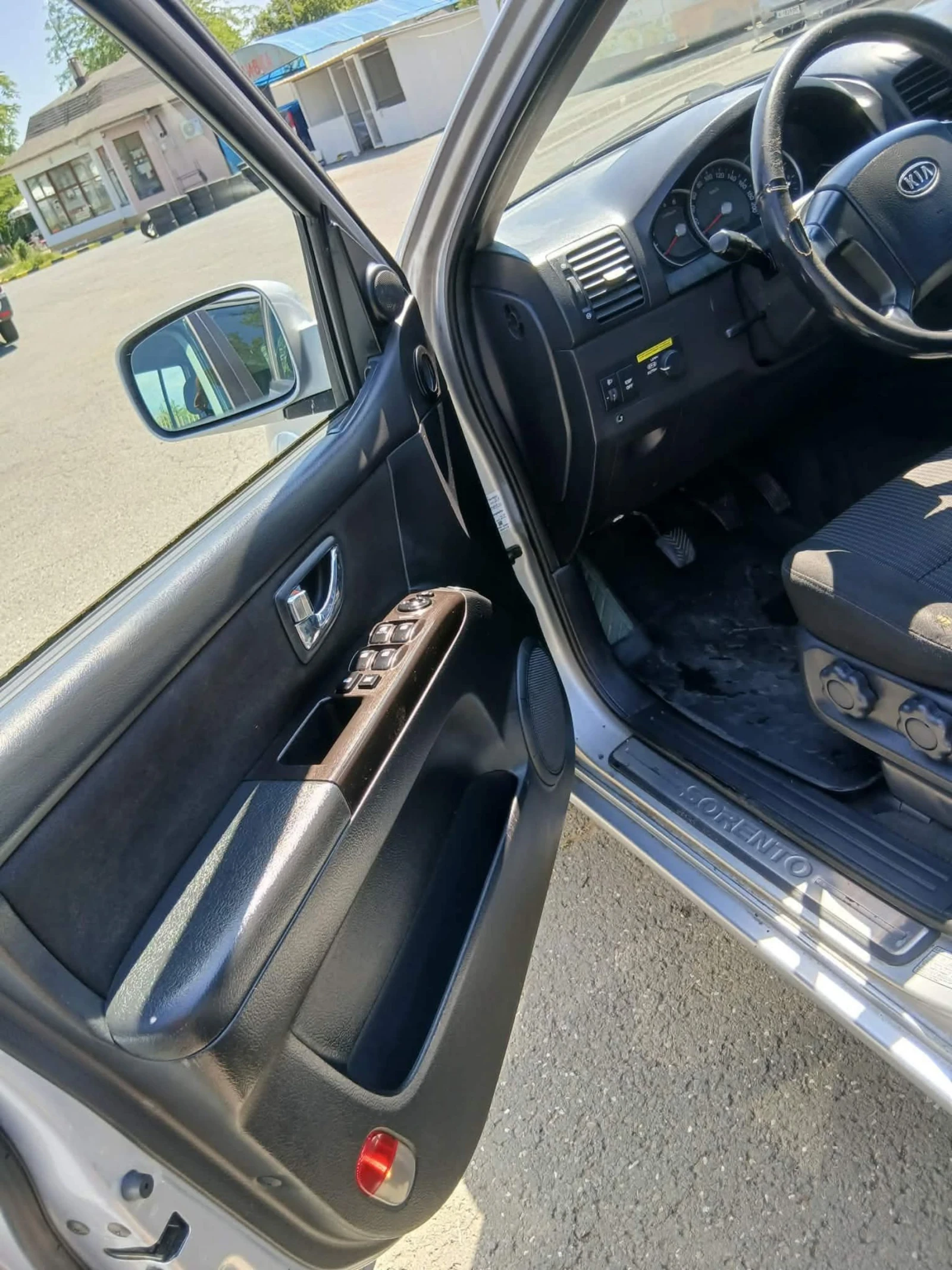 Kia Sorento 2.5 CRDi, снимка 7 - Автомобили и джипове - 54963978