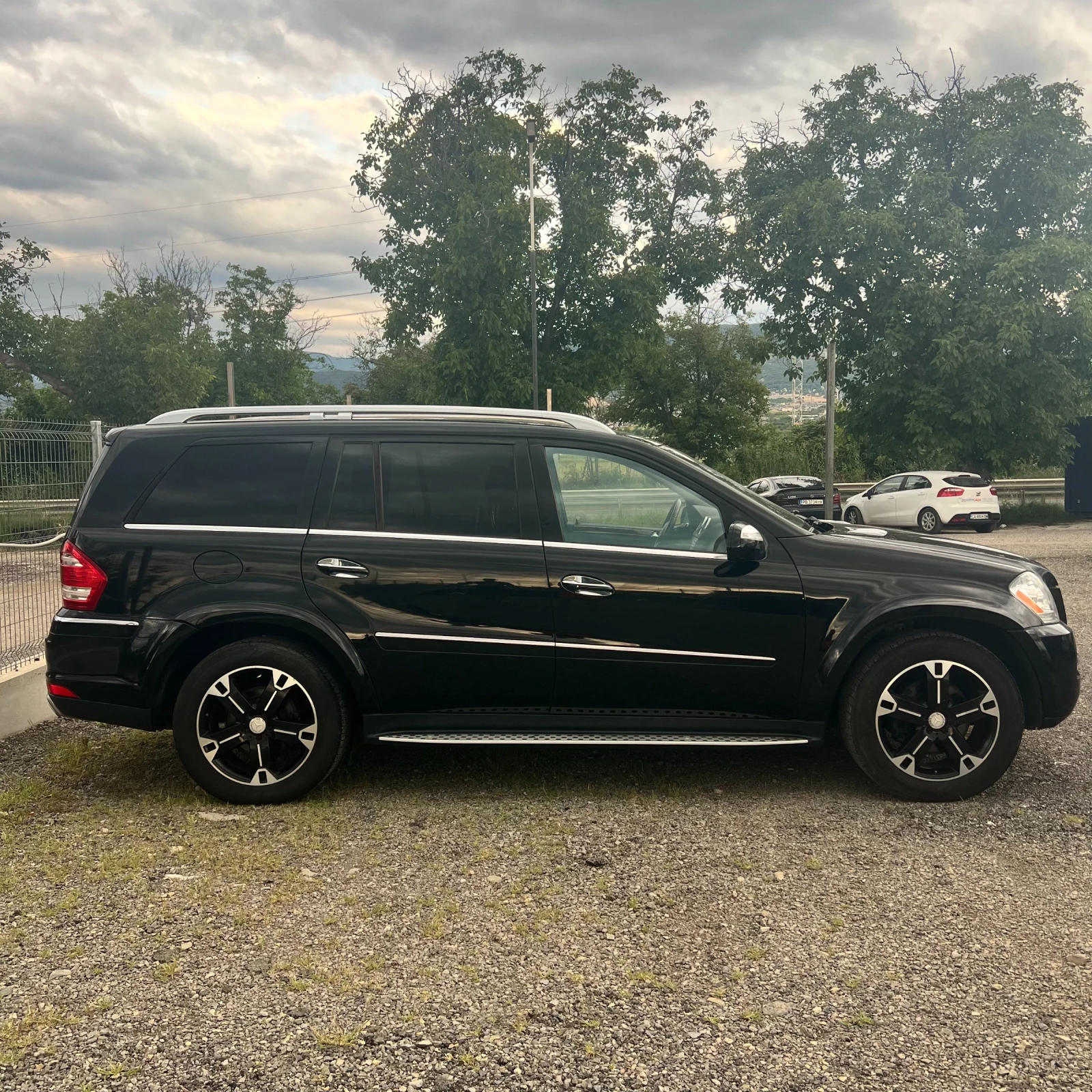 Mercedes-Benz GL 550 AMG, снимка 4 - Автомобили и джипове - 55411114