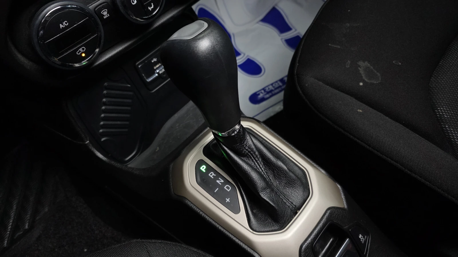 Jeep Renegade 2.4* ПОДГРЕВ ВОЛАН* ЛЮК* КРАЙНА ЦЕНА, снимка 9 - Автомобили и джипове - 55496116