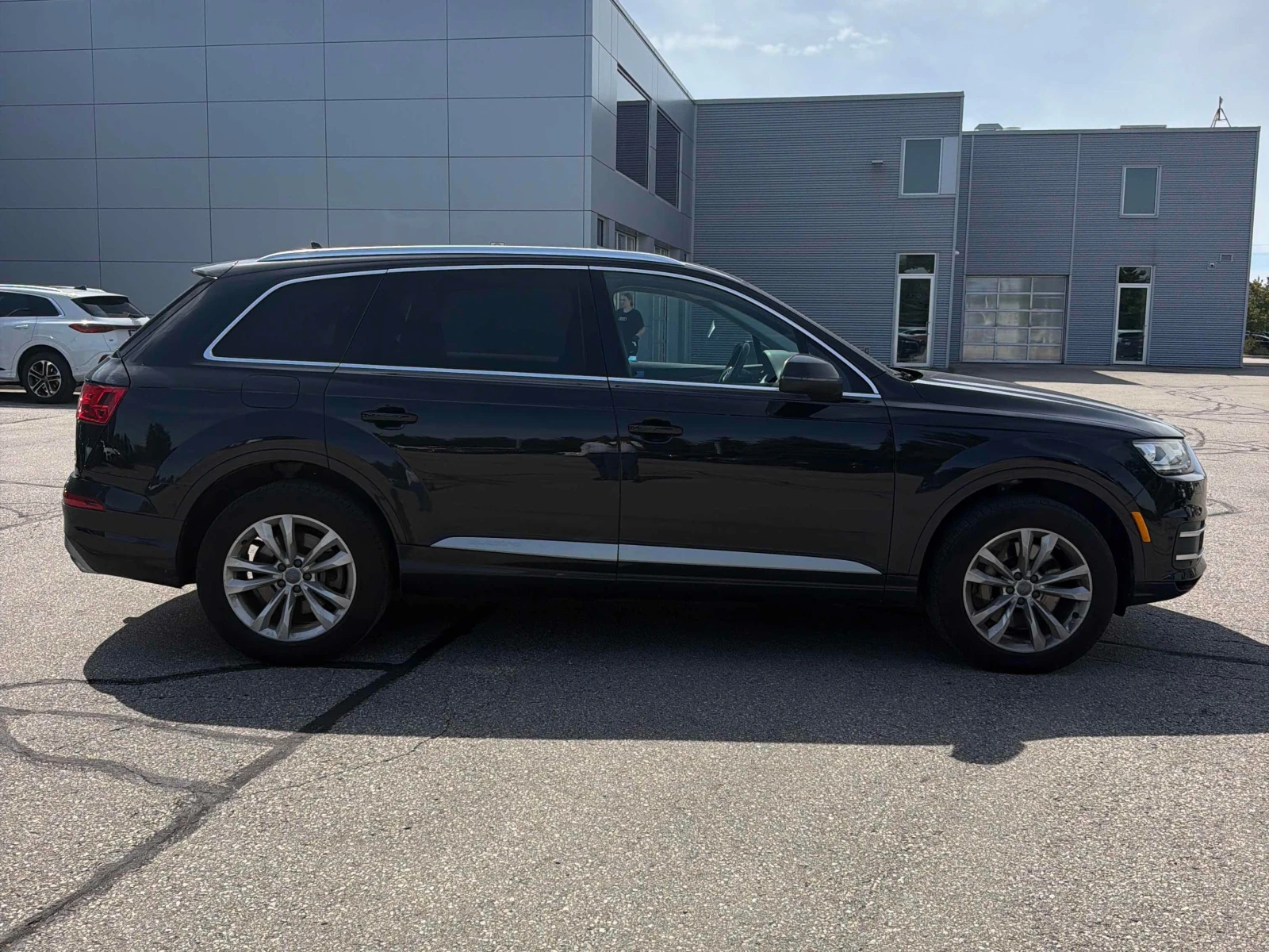 Audi Q7 * Progressiv * CARFAX * ЦЕНА ДО БГ, снимка 3 - Автомобили и джипове - 56008575