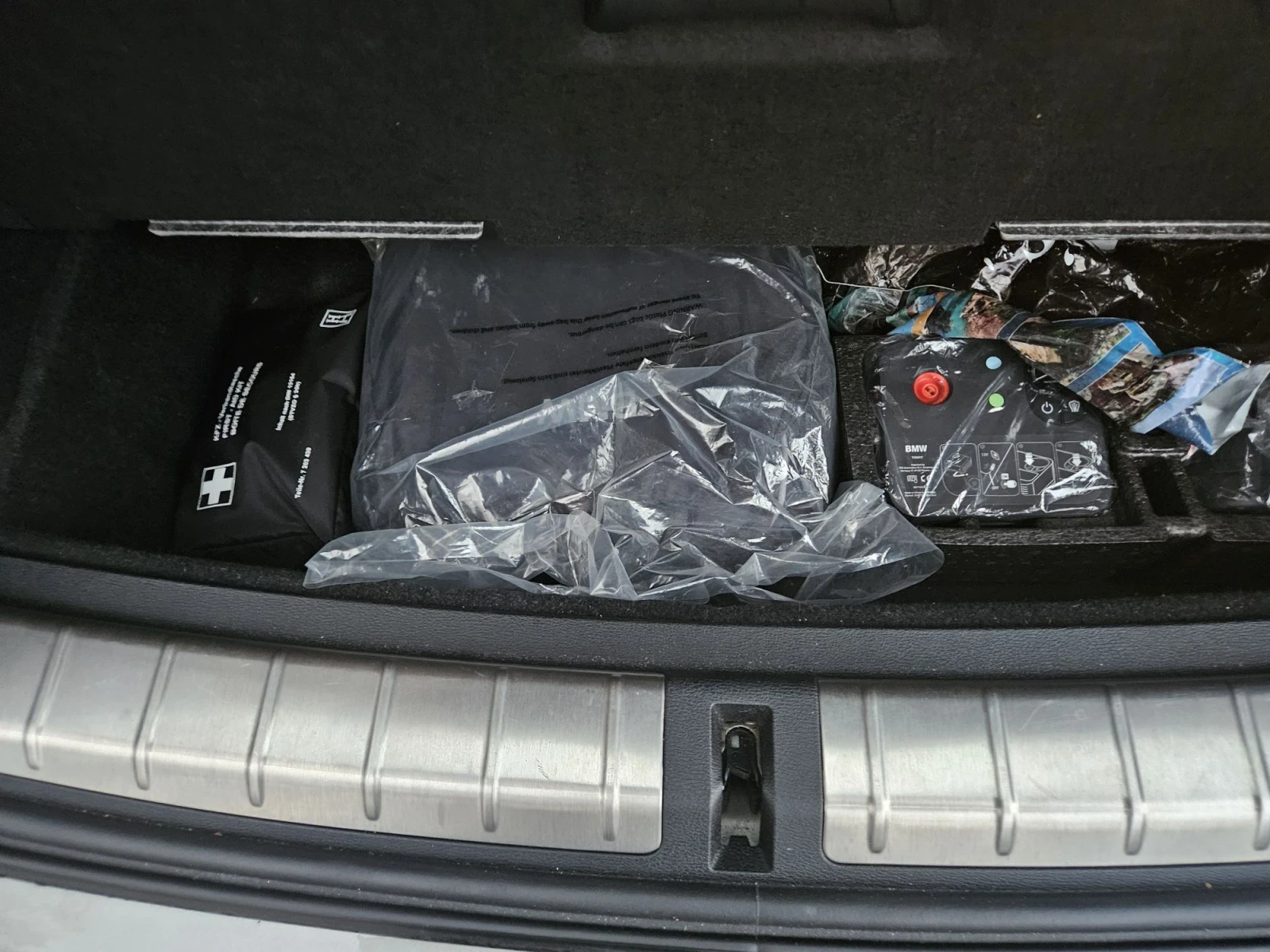 BMW X1, снимка 12 - Автомобили и джипове - 56436952