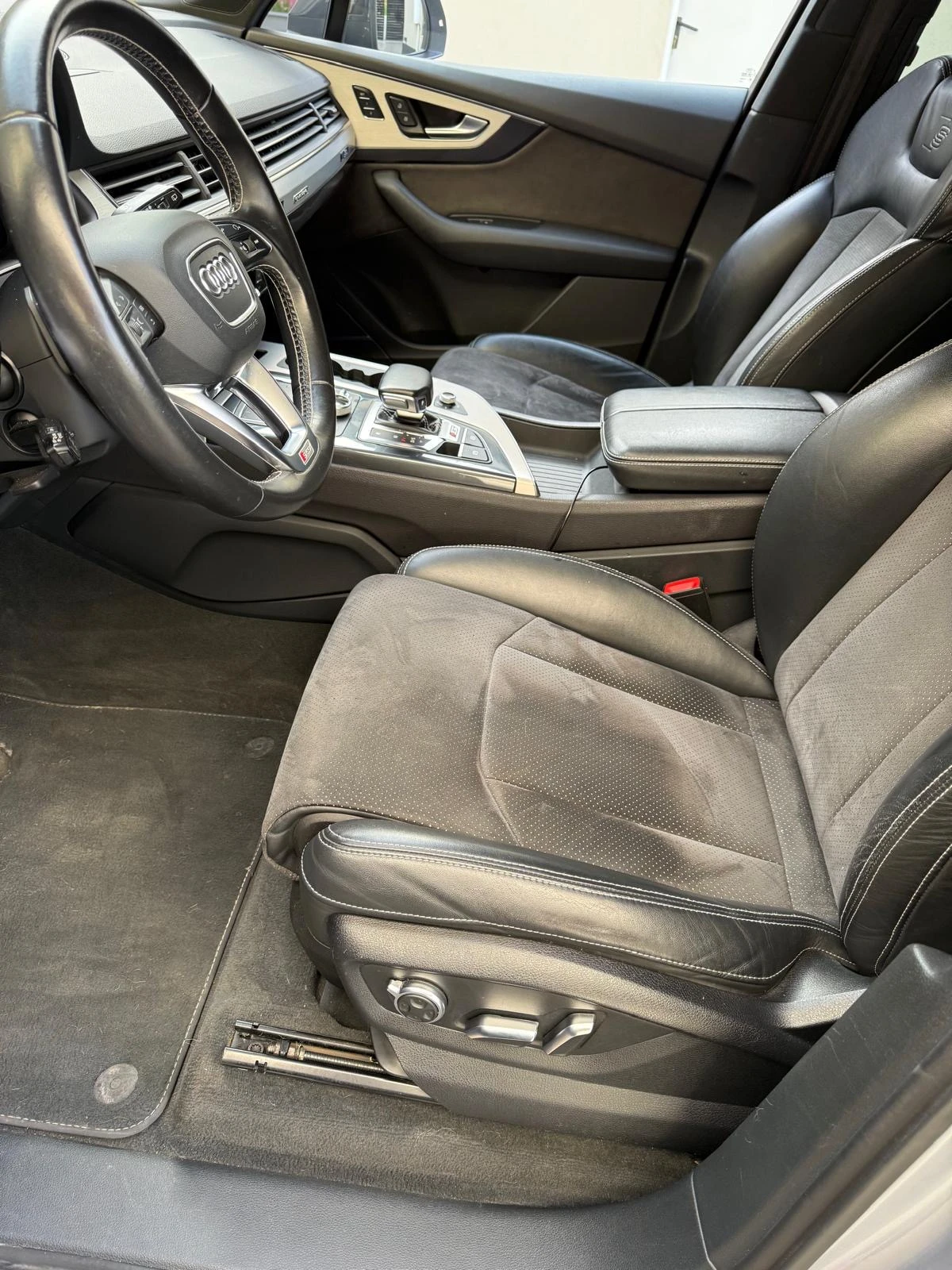 Audi SQ7, снимка 4 - Автомобили и джипове - 56550963