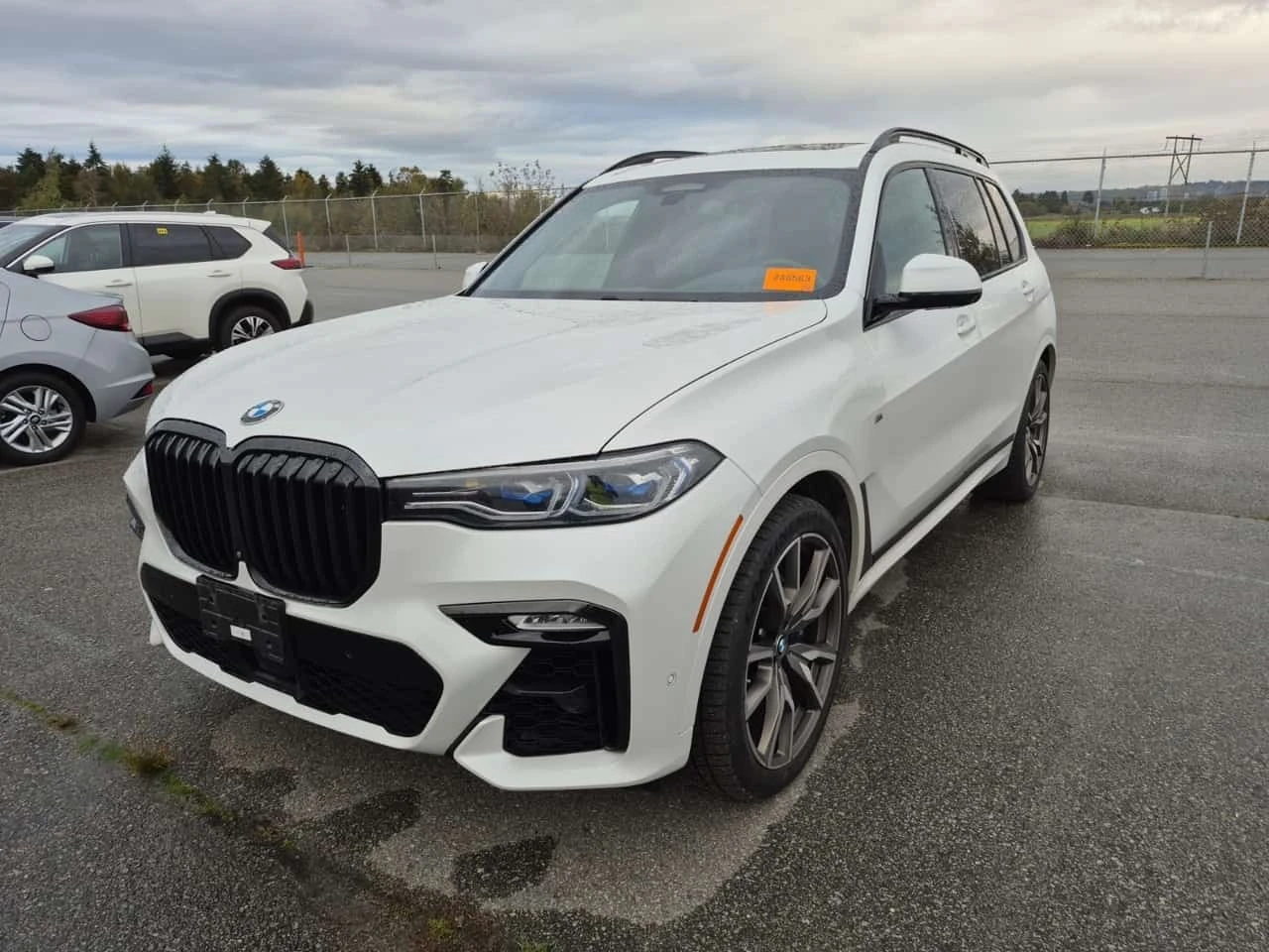 BMW X7 M50I/CARFAX/ЛАЗЕРИ/ДИСТРОНИК/МАСАЖИ/ОБДУХ/ВЪЗДУХ/