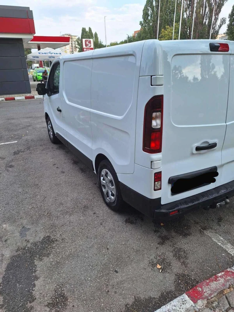 Renault Trafic, снимка 3 - Бусове и автобуси - 47796429