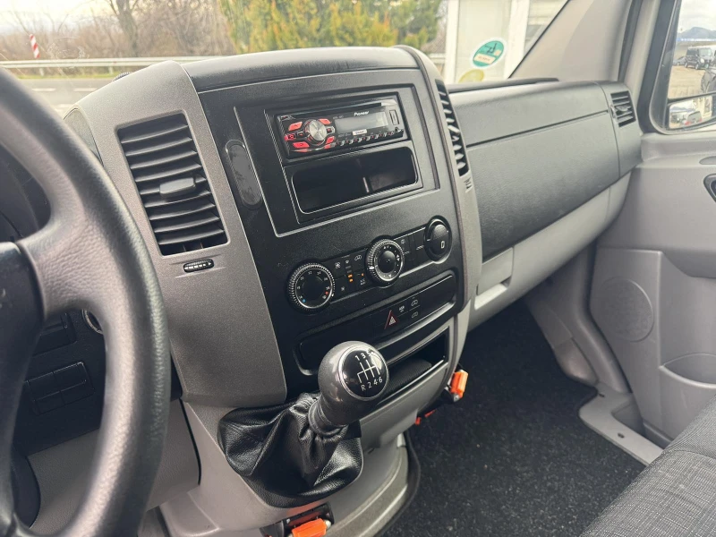 VW Crafter MAXI, KLIMA Bкатегория, снимка 16 - Бусове и автобуси - 53020327