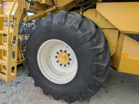 Комбайн New Holland TX66, снимка 6