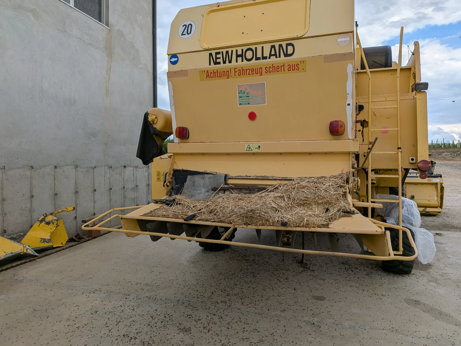 Комбайн New Holland TX66, снимка 4 - Селскостопанска техника - 55164977
