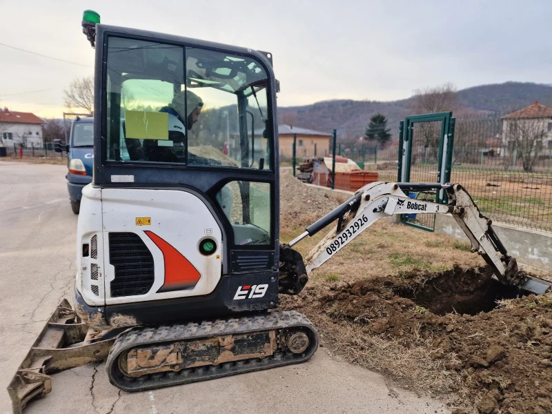 Багер Bobcat E19, снимка 1 - Индустриална техника - 49565596