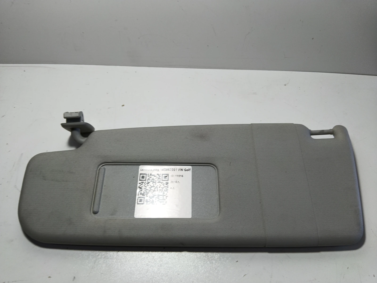 сенник ляв 1K0857551 VW Golf