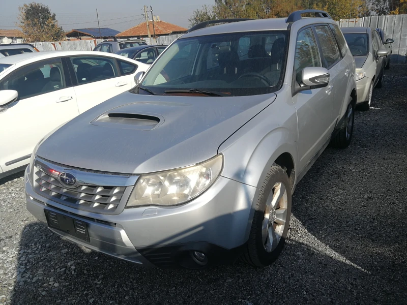 Subaru Forester 4x4, камера паркинг, снимка 1 - Автомобили и джипове - 47779335