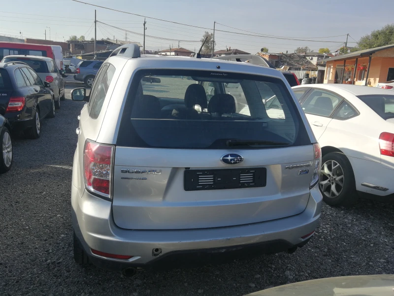 Subaru Forester 4x4, камера паркинг, снимка 3 - Автомобили и джипове - 47779335