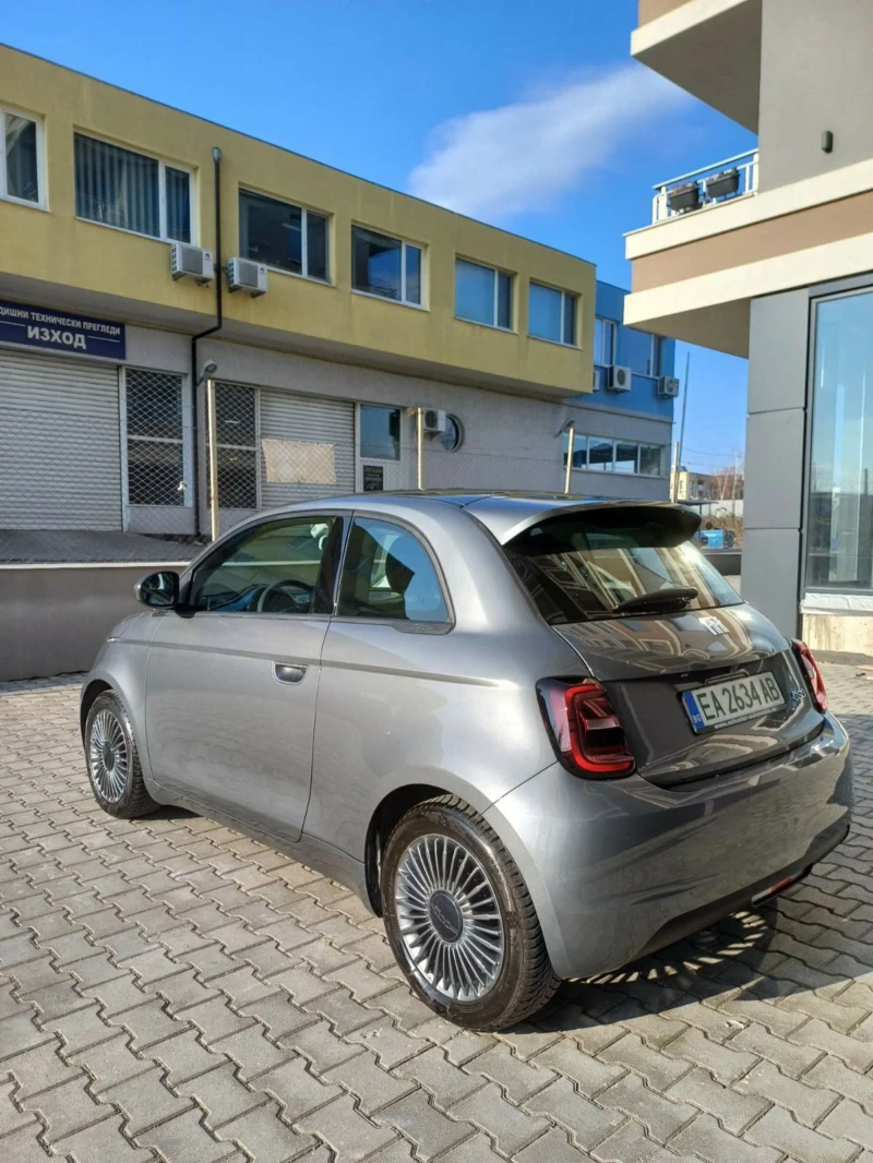 Fiat 500 e 9600км 42kWh Голямата Батерия, снимка 3 - Автомобили и джипове - 49022787