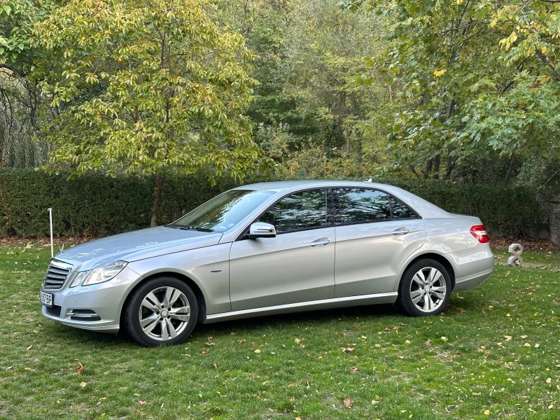 Mercedes-Benz E 250 4 MATIC, снимка 2 - Автомобили и джипове - 52627044