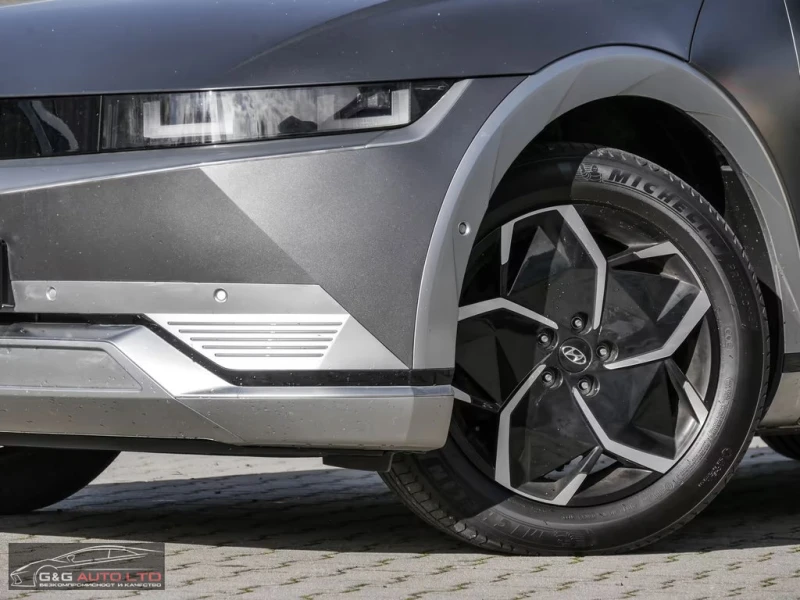 Hyundai Ioniq 325HP/UNIQ/4X4/PANO/360/HUD/BOSE/784v, снимка 2 - Автомобили и джипове - 52236047