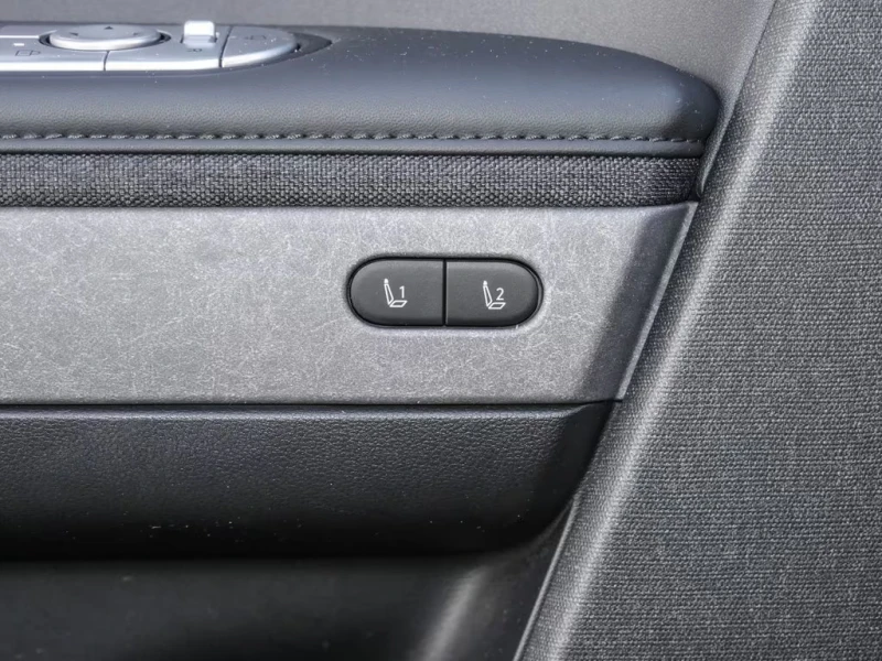 Hyundai Ioniq 325HP/UNIQ/4X4/PANO/360/HUD/BOSE/784v, снимка 14 - Автомобили и джипове - 52236047