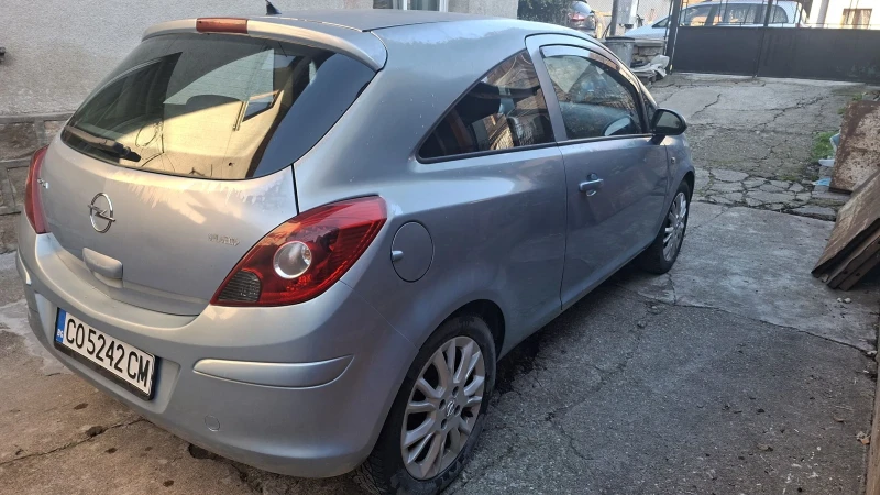 Opel Corsa Corsa D Бензин/фабрична газова уредба, снимка 4 - Автомобили и джипове - 52430800