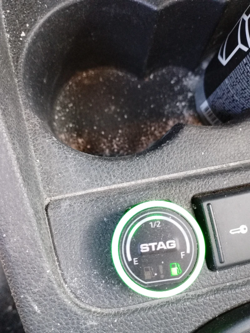 Skoda Fabia, снимка 9 - Автомобили и джипове - 53108846