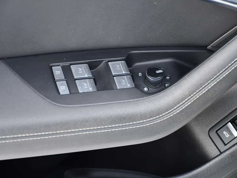 Audi A7 S Line quattro Technik CARFAX, снимка 8 - Автомобили и джипове - 53510038