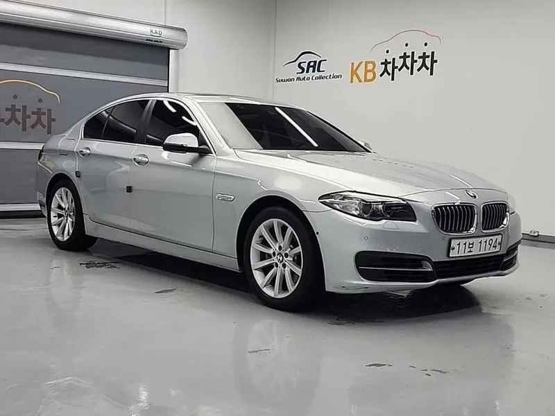 BMW 528 I xDrive - САМО 30% АВАНС, снимка 4 - Автомобили и джипове - 55803167