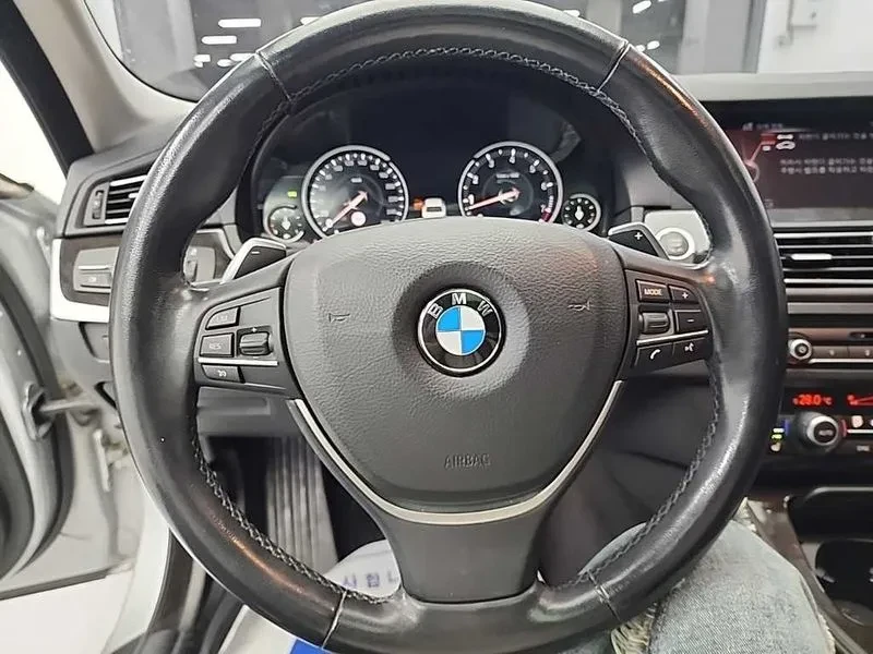 BMW 528 I xDrive - САМО 30% АВАНС, снимка 9 - Автомобили и джипове - 55803167
