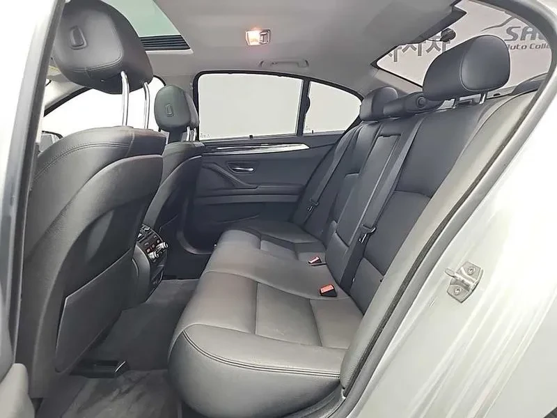 BMW 528 I xDrive - САМО 30% АВАНС, снимка 12 - Автомобили и джипове - 55803167