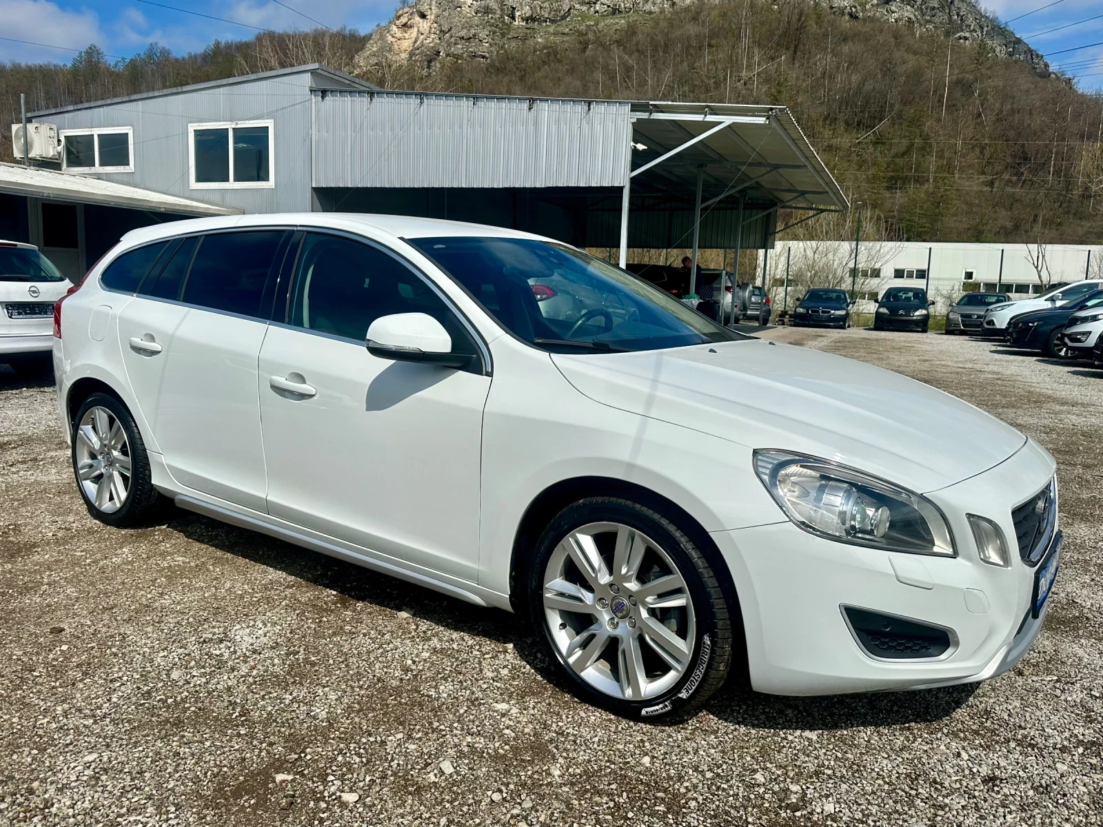 Volvo V60 2.0D-159000км-163к.с-АВТОМАТ-SUMMUM-XENON-ПОДГРЕВ, снимка 6 - Автомобили и джипове - 54061948
