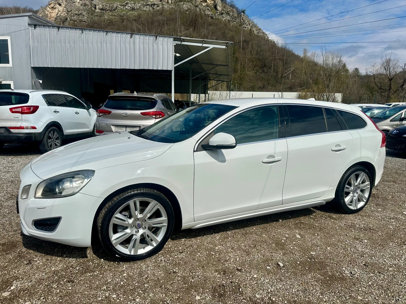 Volvo V60 2.0D-159000км-163к.с-АВТОМАТ-SUMMUM-XENON-ПОДГРЕВ, снимка 2 - Автомобили и джипове - 54061948