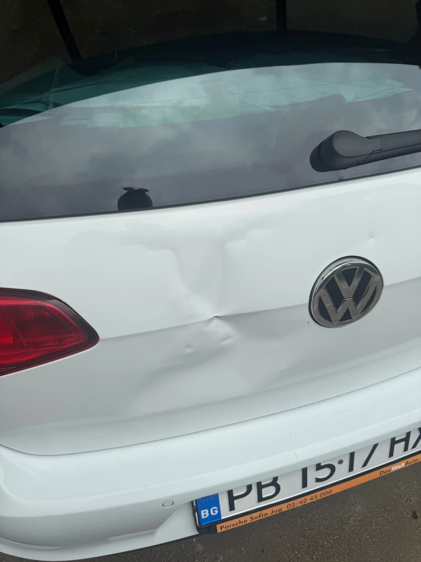 VW Golf 1.6 tdi, снимка 5 - Автомобили и джипове - 54331238