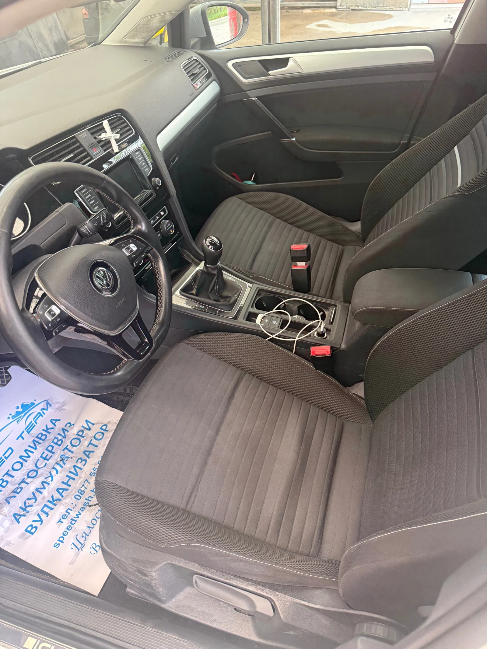 VW Golf 1.6 tdi, снимка 7 - Автомобили и джипове - 54331238